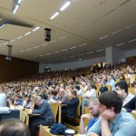 Hörsaal mit über 1000 Besuchern